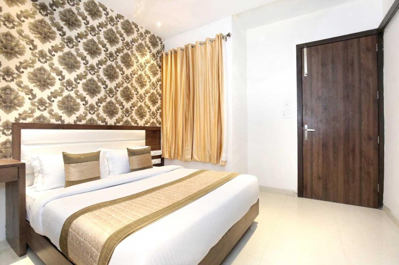 Hotel O Grand Star Αμριτσάρ Εξωτερικό φωτογραφία