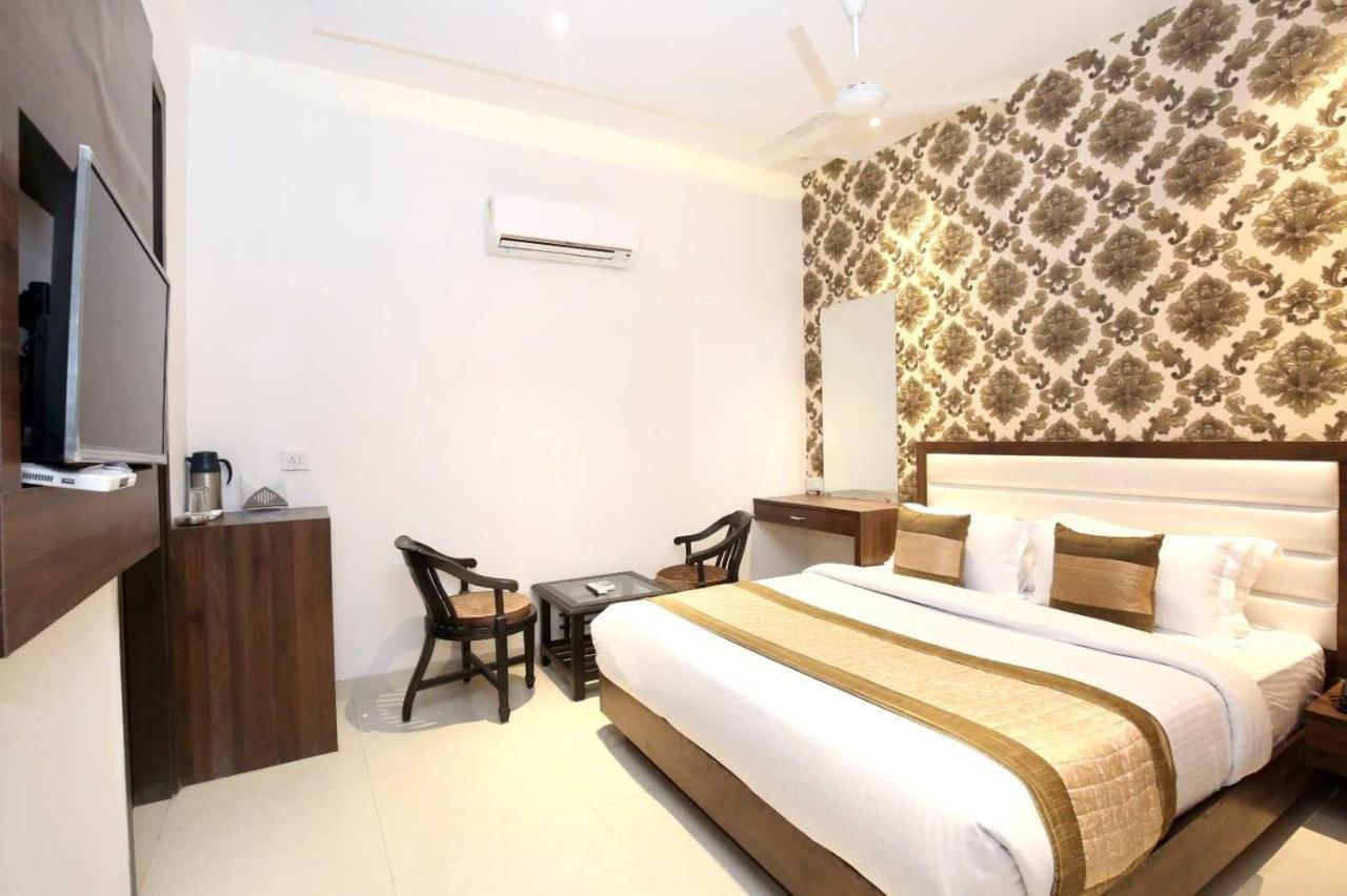 Hotel O Grand Star Αμριτσάρ Εξωτερικό φωτογραφία
