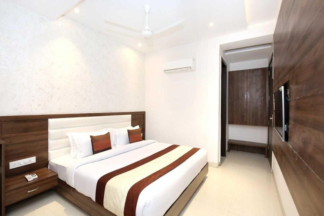 Hotel O Grand Star Αμριτσάρ Εξωτερικό φωτογραφία